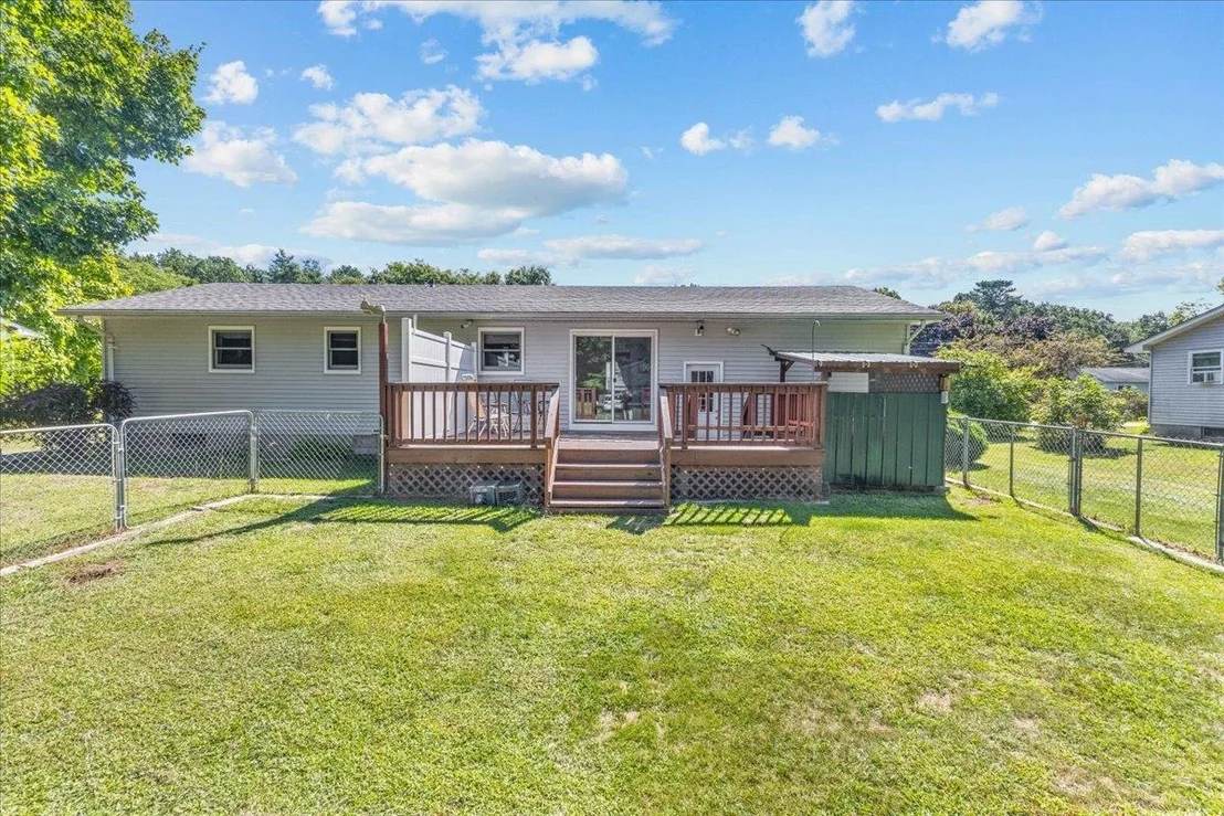 Photo of 97 Pine