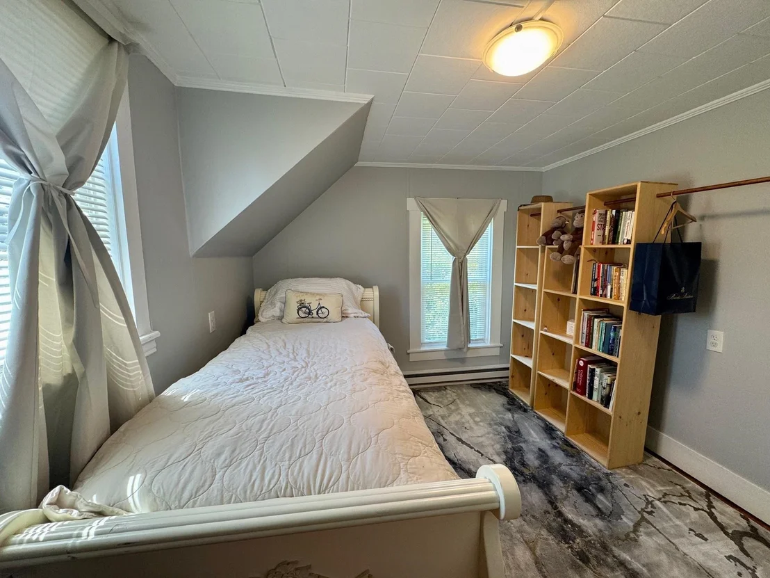 Photo of 42 Pine