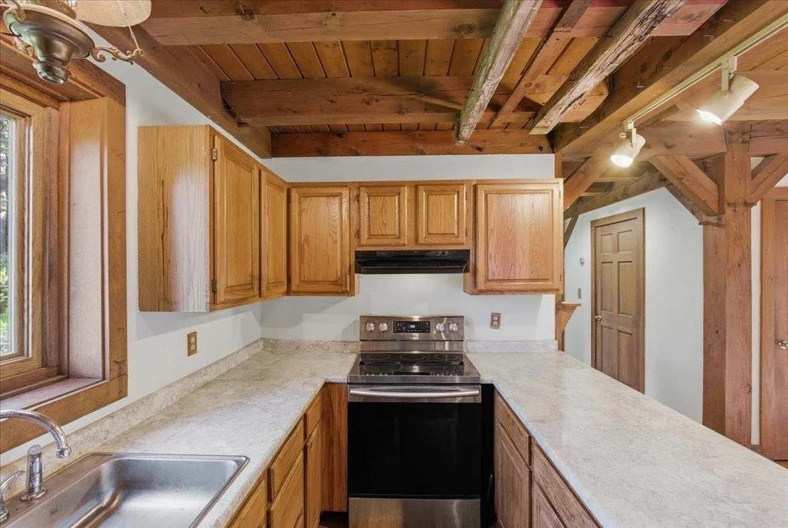 Photo of 1378 Hallstrom