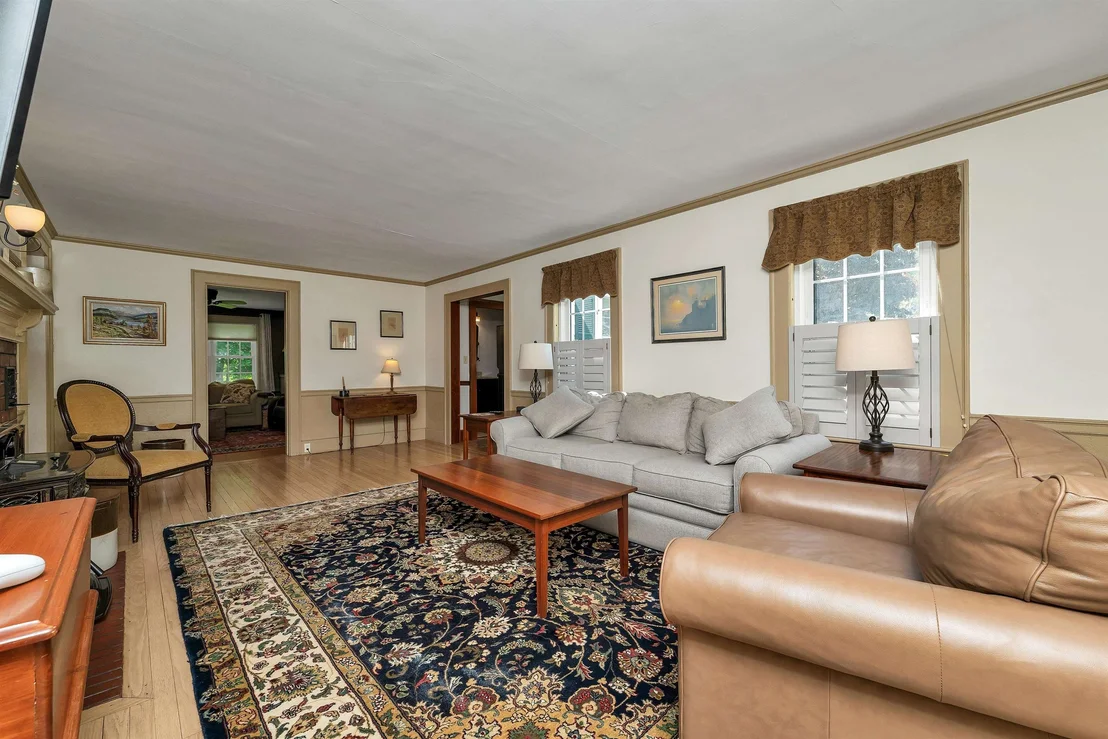 Photo of 2 Glendale