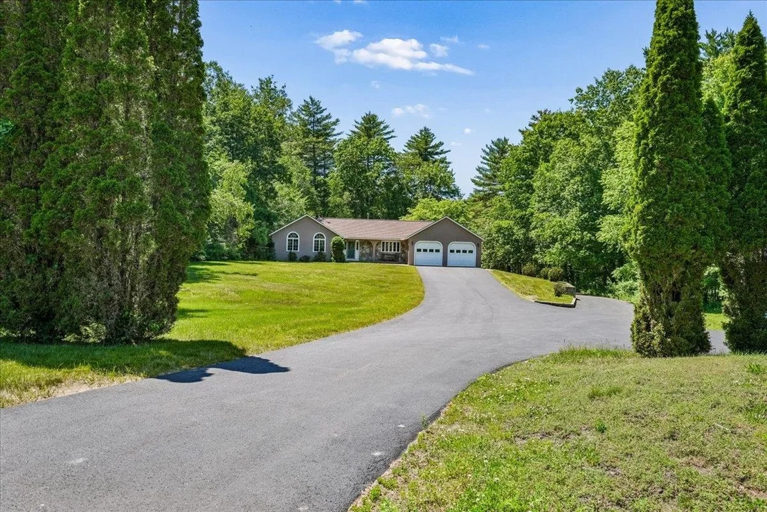 Photo of 58 Joanne