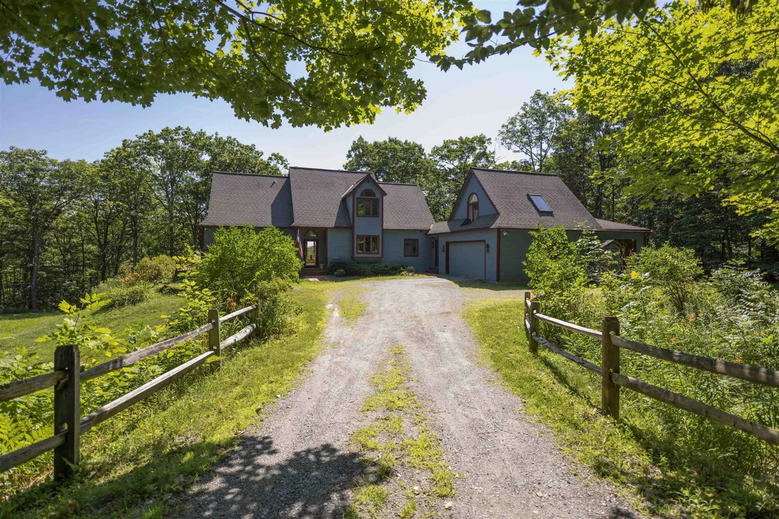 Photo of 438 Redfield Proctor