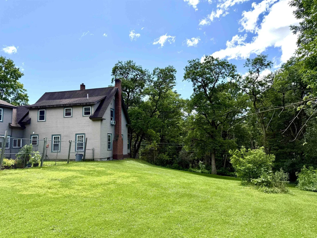 Photo of 140 Middle