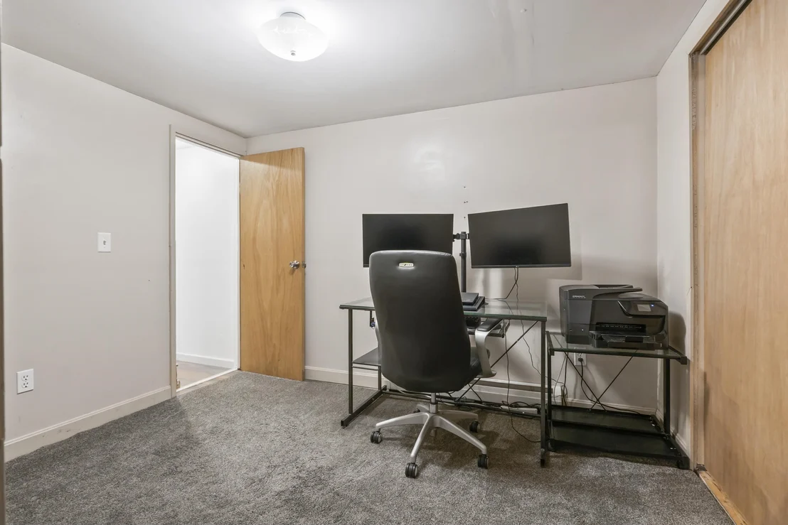 Photo of 35 Buttonwood