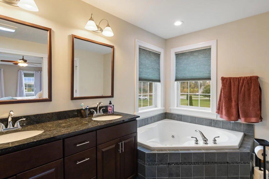 Photo of 8 Meadow View