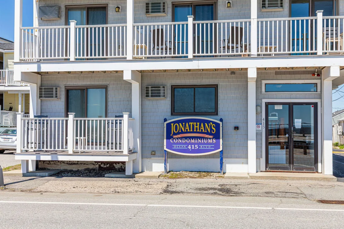 Photo of Unit 103 at 415 Ocean