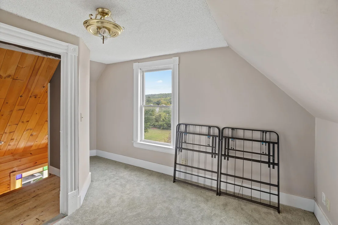 Photo of 83 Spring