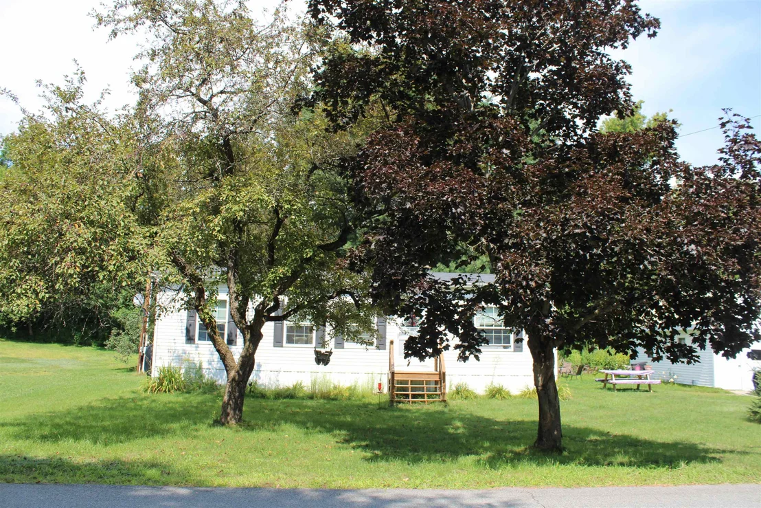 Photo of 28 Huron