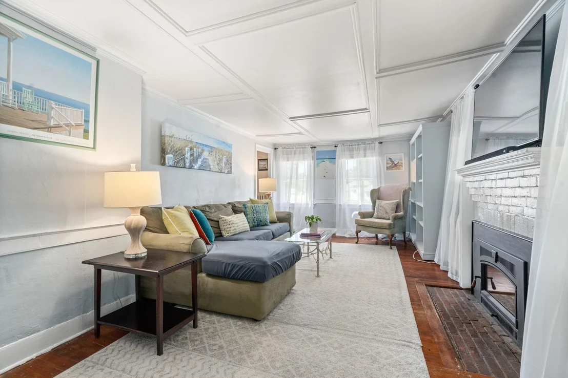 Photo of 167 Clark