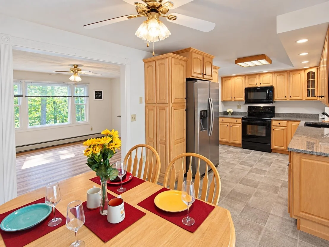 Photo of 12 Roundtree