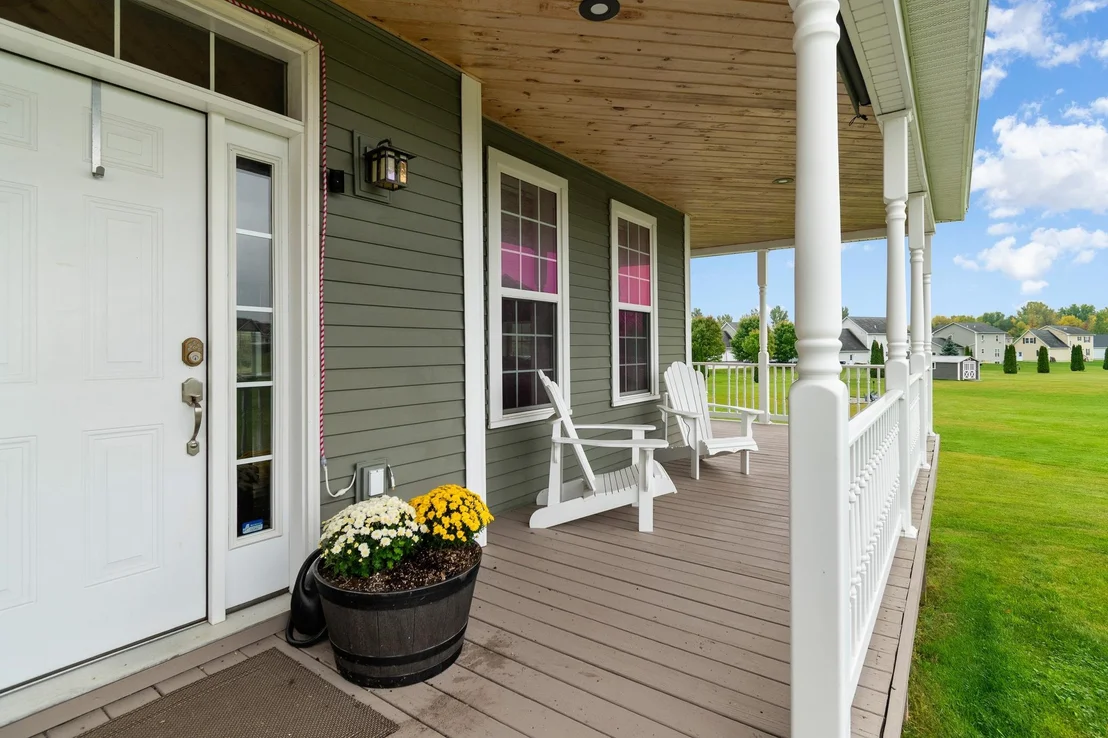 Photo of 8 Meadow View