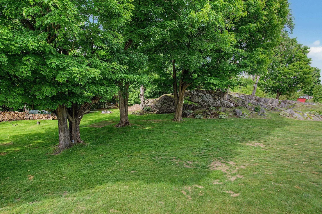 Photo of 2446 Carter Hill