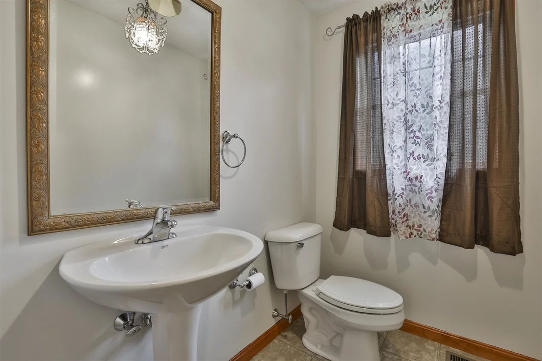 Photo of 14 Ames