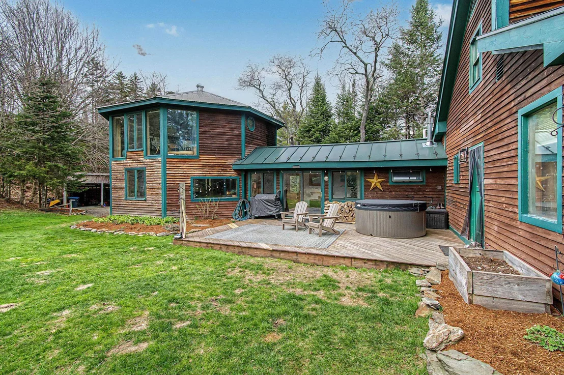 Photo of 2212 Symonds Mill