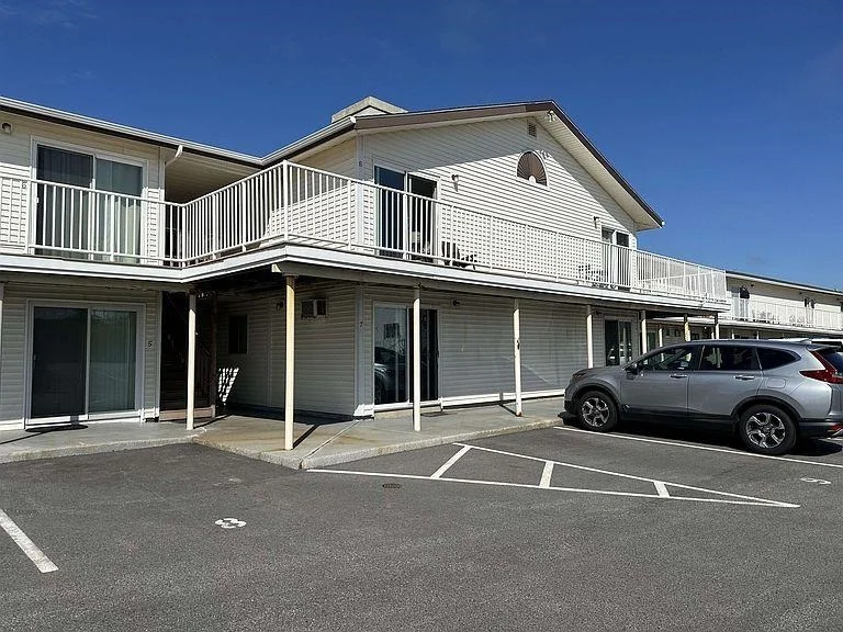 Photo of Unit 7 at 933 Ocean