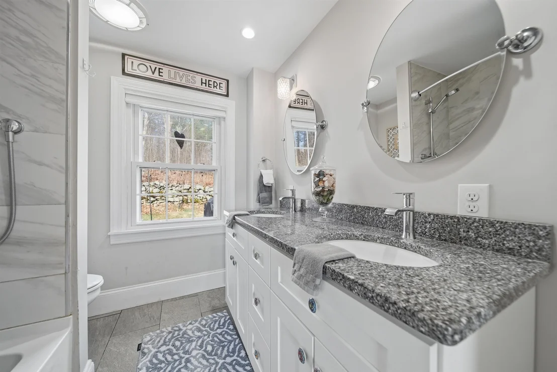 Photo of 209 Hooksett