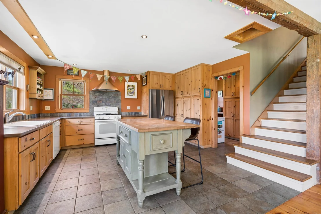 Photo of 3673 Fish Hill