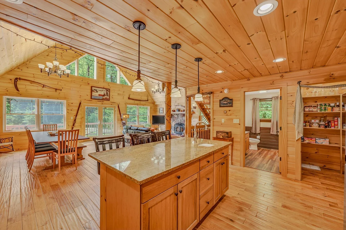 Photo of 1560 Cherry Valley