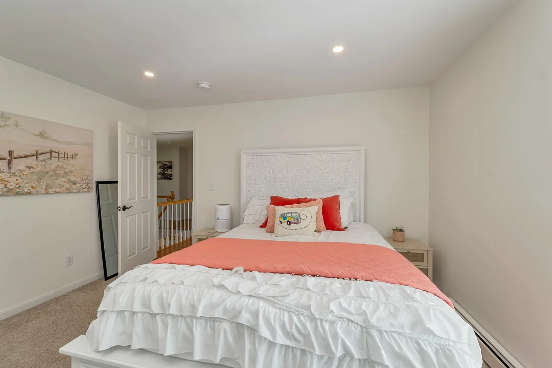Photo of 12 Longmeadow