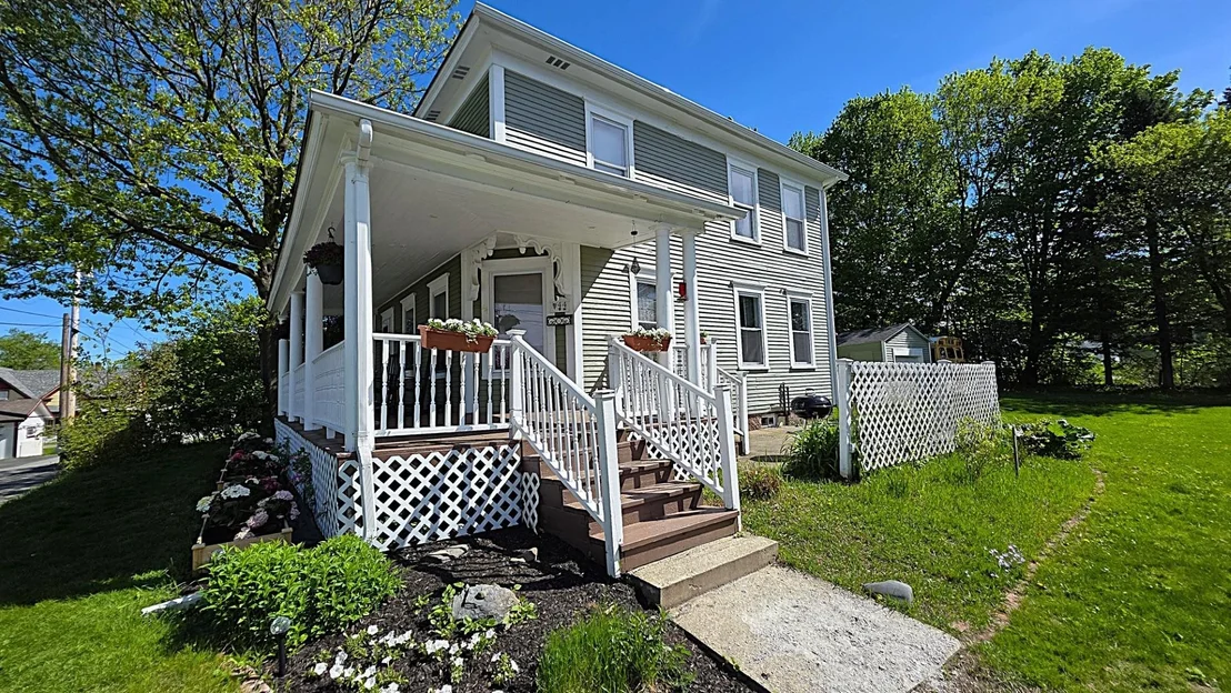 Photo of 44 Taylor