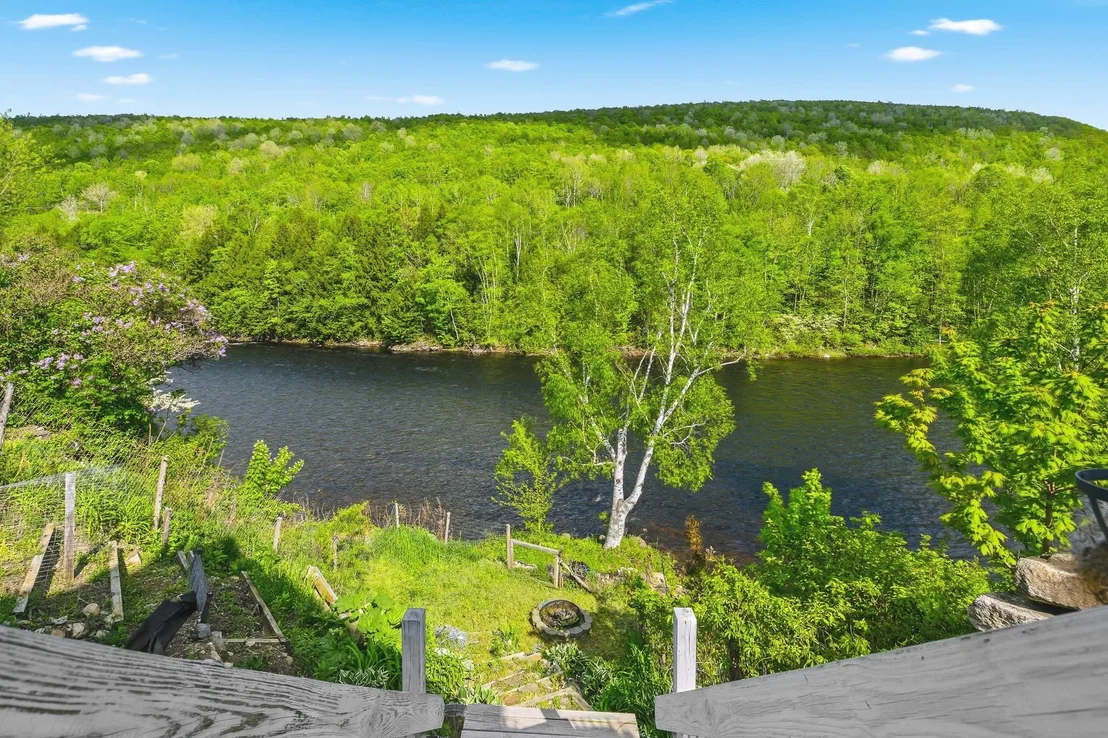 Photo of 10 River