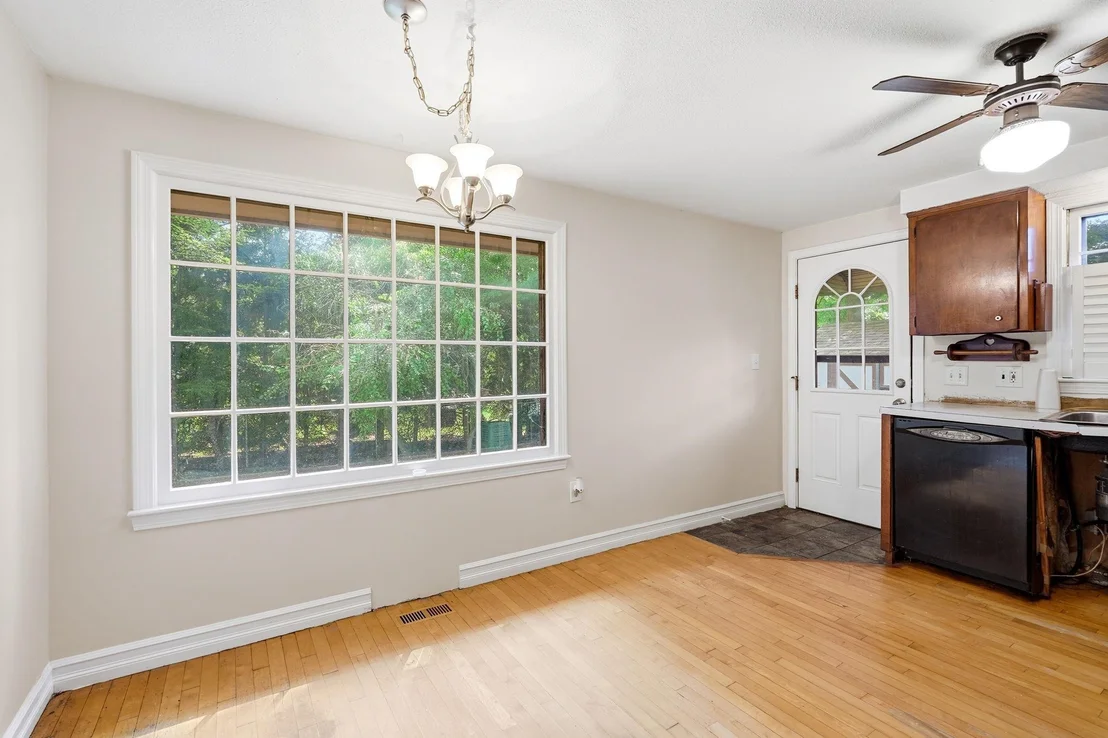 Photo of 98 Conant