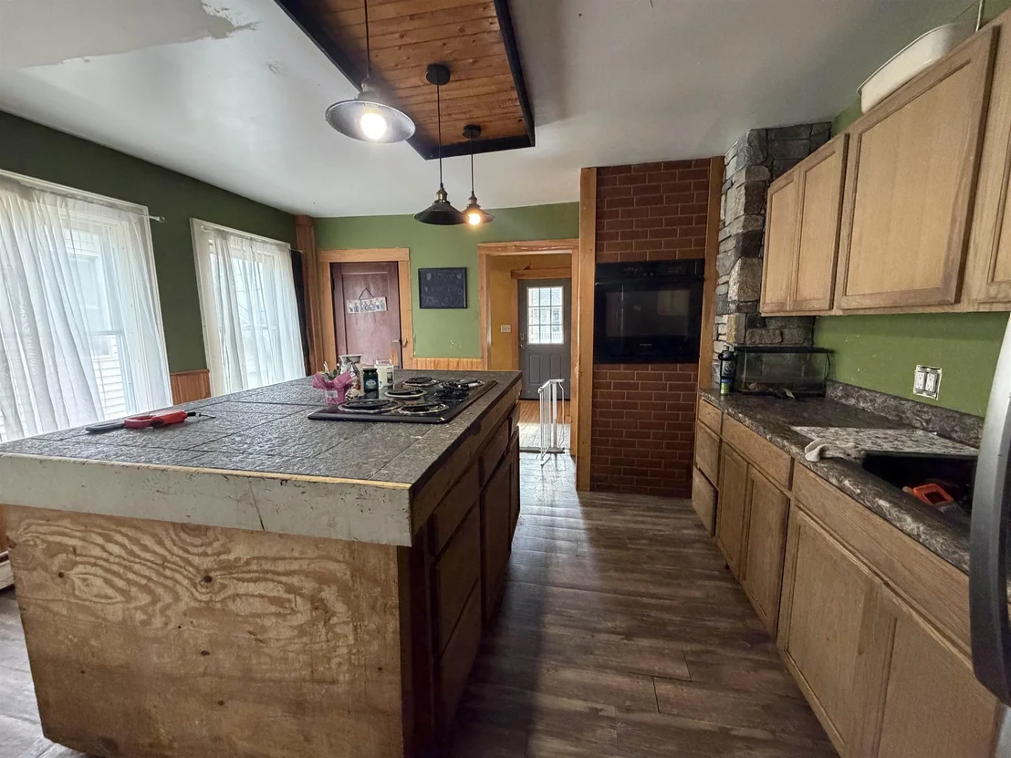 Photo of 653 2Nd