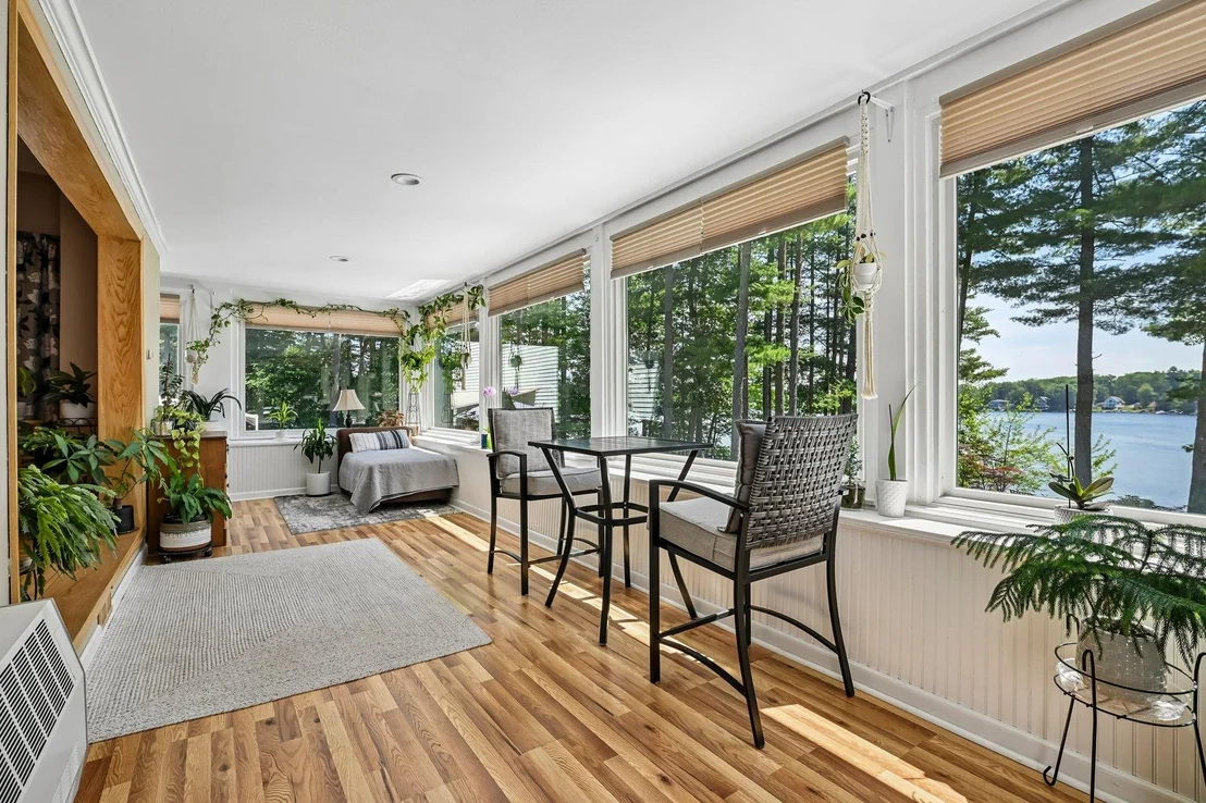 Photo of 76 Holts Point