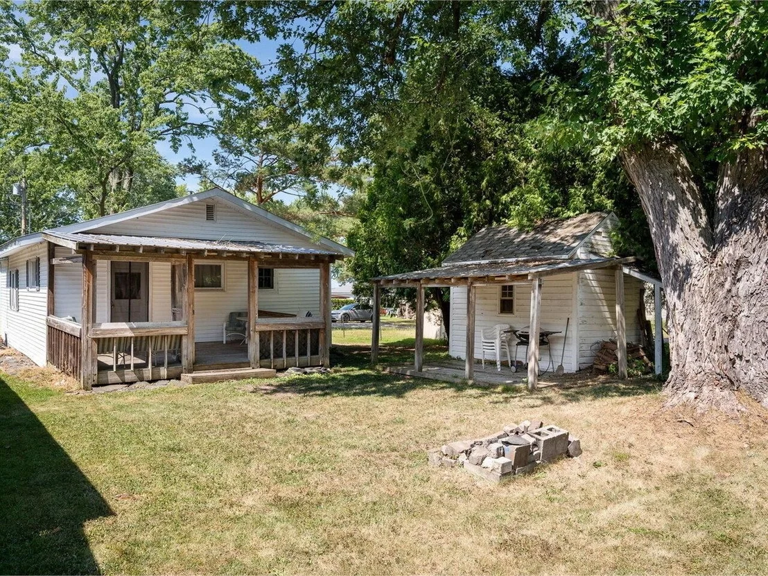 Photo of 33 Campano
