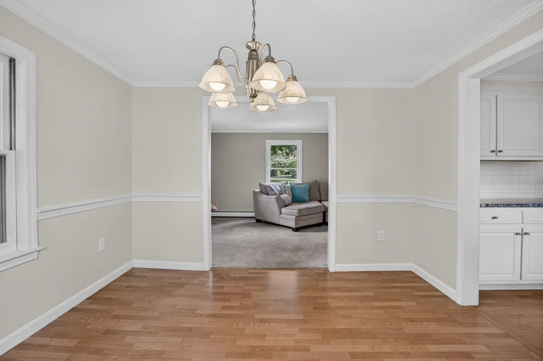 Photo of 2 Queensway