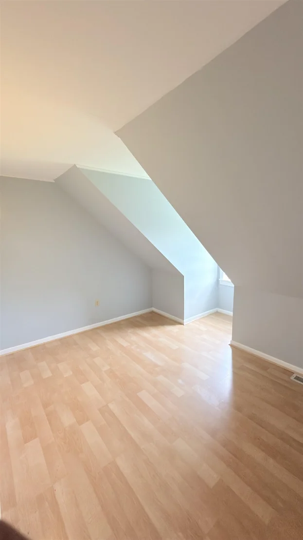 Photo of 699 Glenbrook