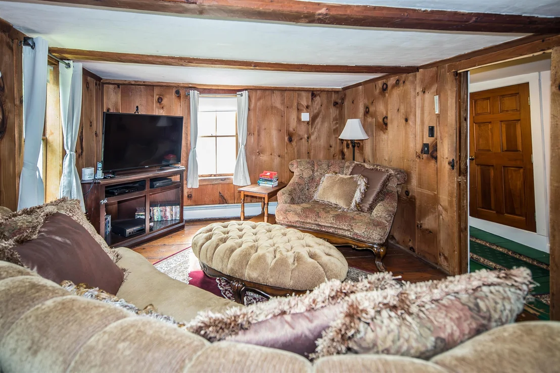 Photo of 2238 Upper Michigan