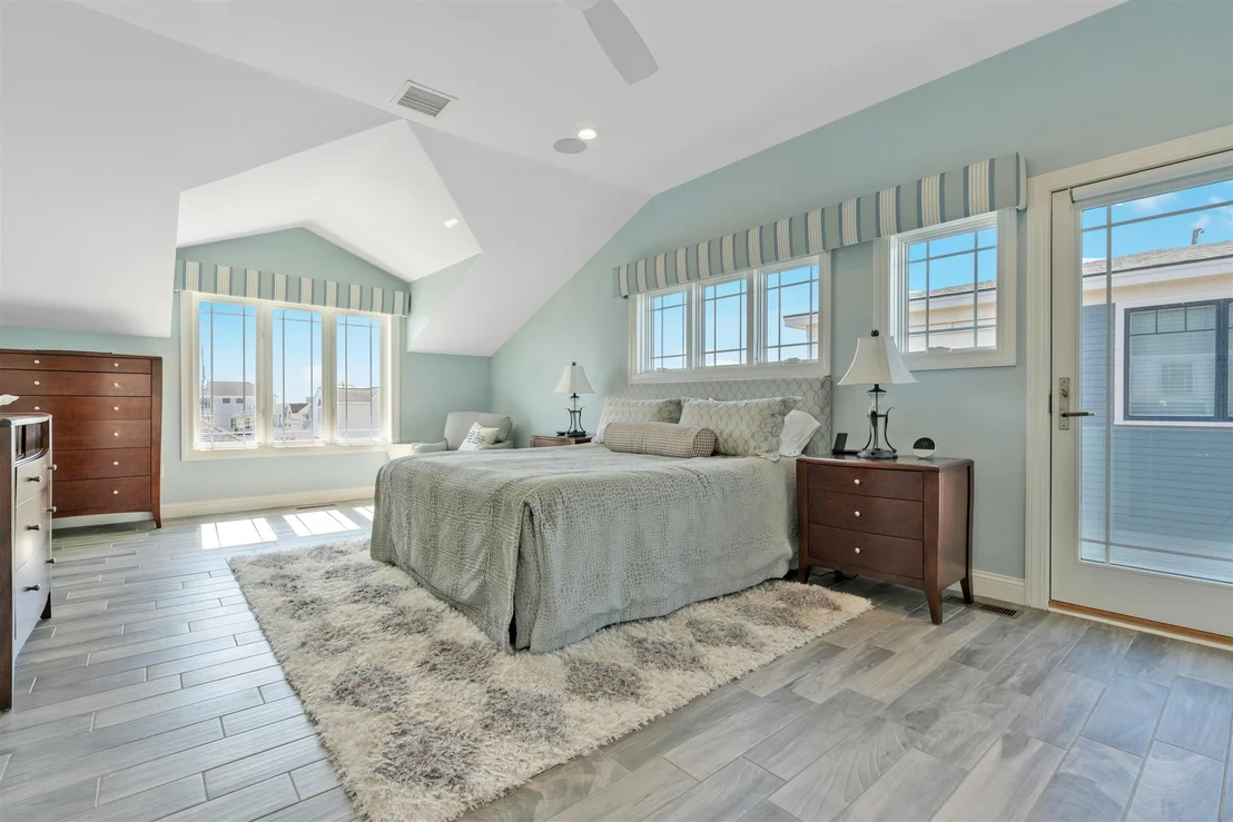 Photo of 741 Ocean