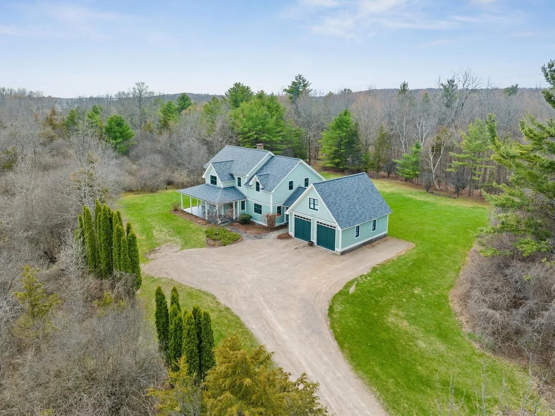 Photo of 79 Featherbed