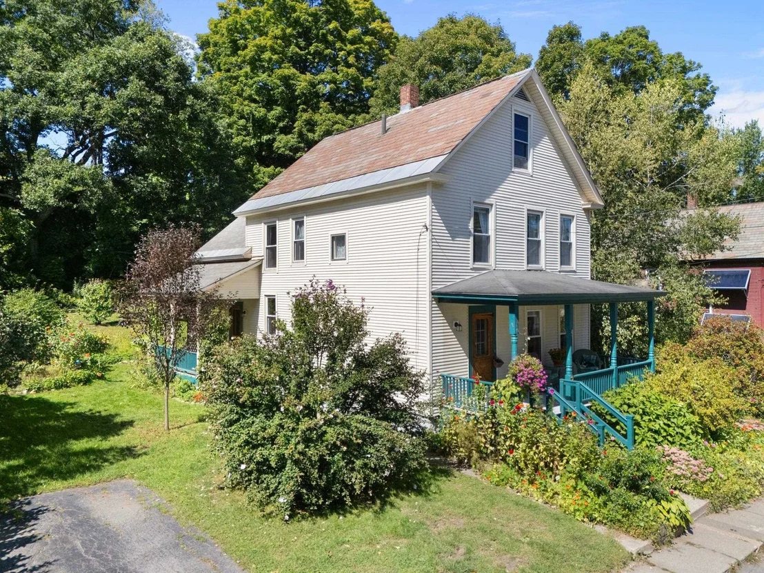 Photo of 19 Blakeslee