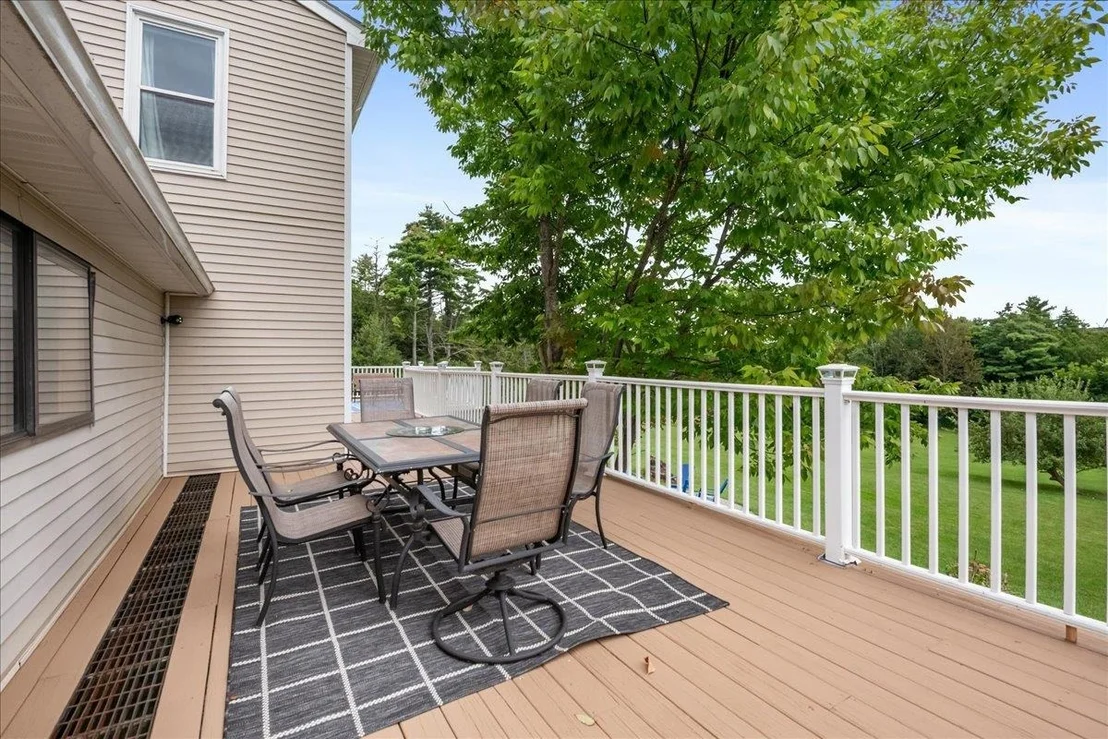 Photo of 381 Bennett