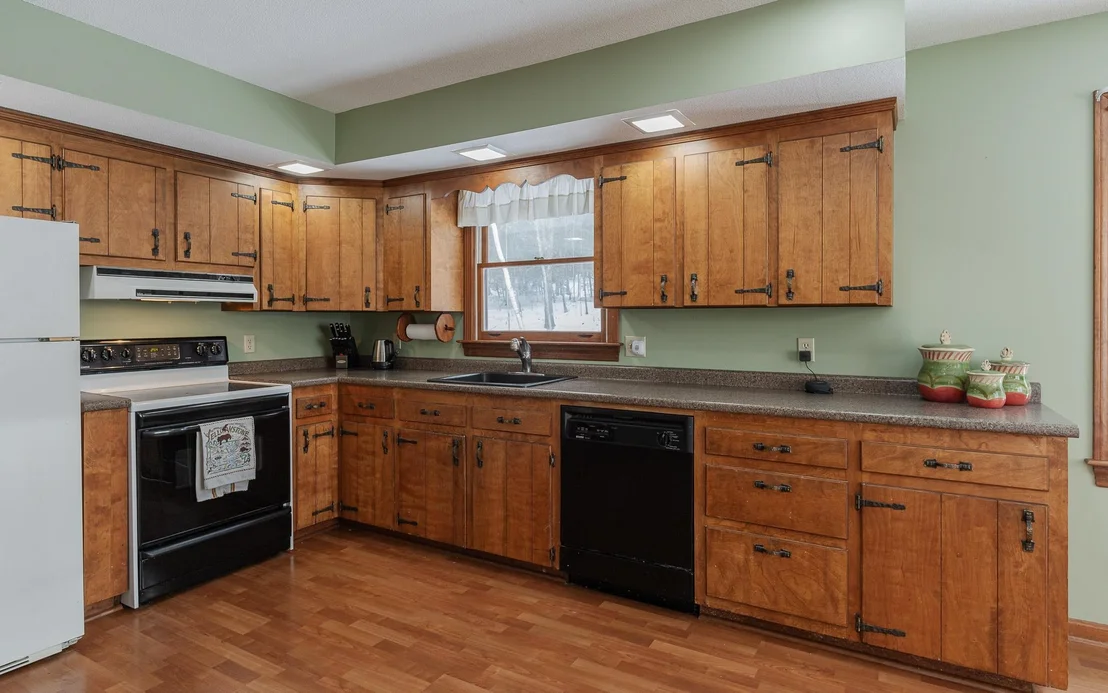 Photo of 521 County