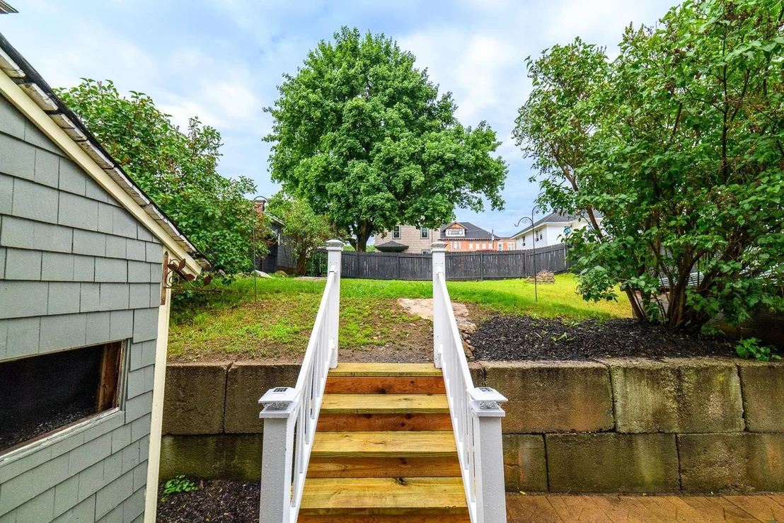 Photo of 266 Madison