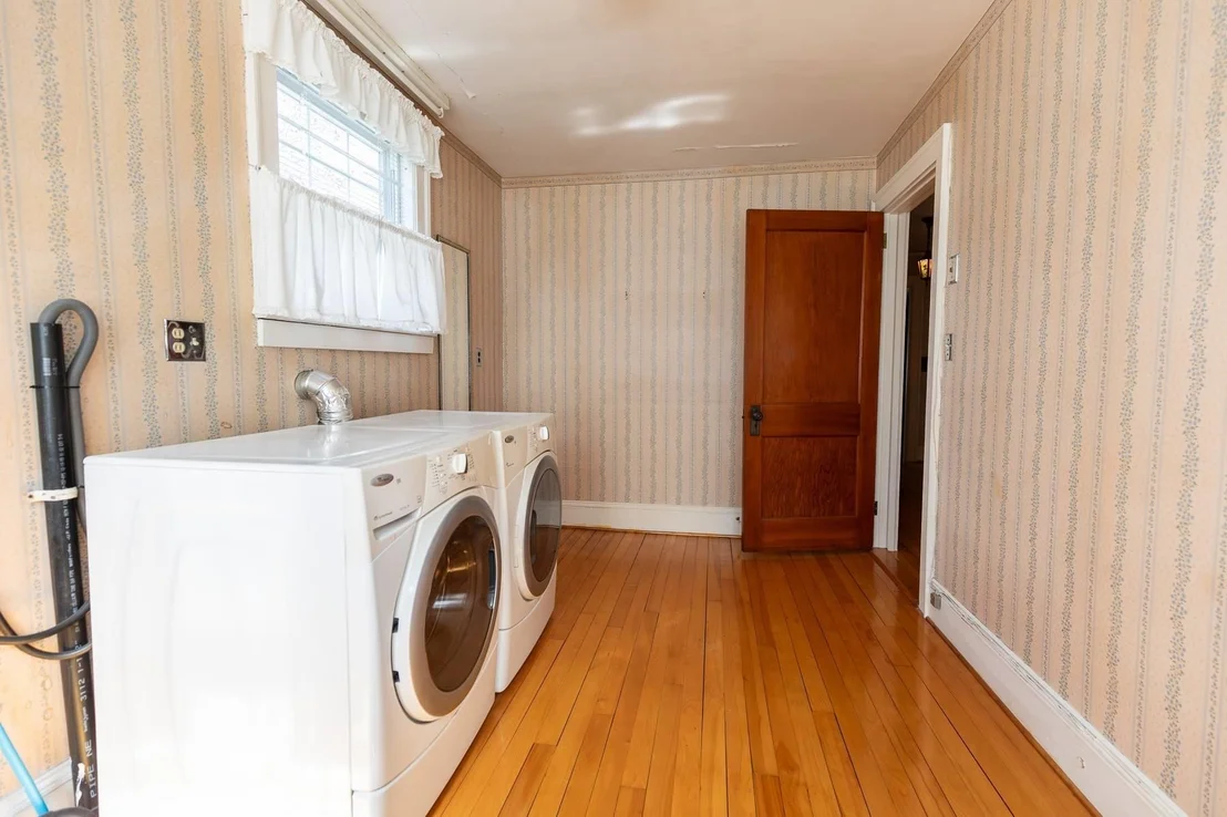 Photo of 9 Tuttle
