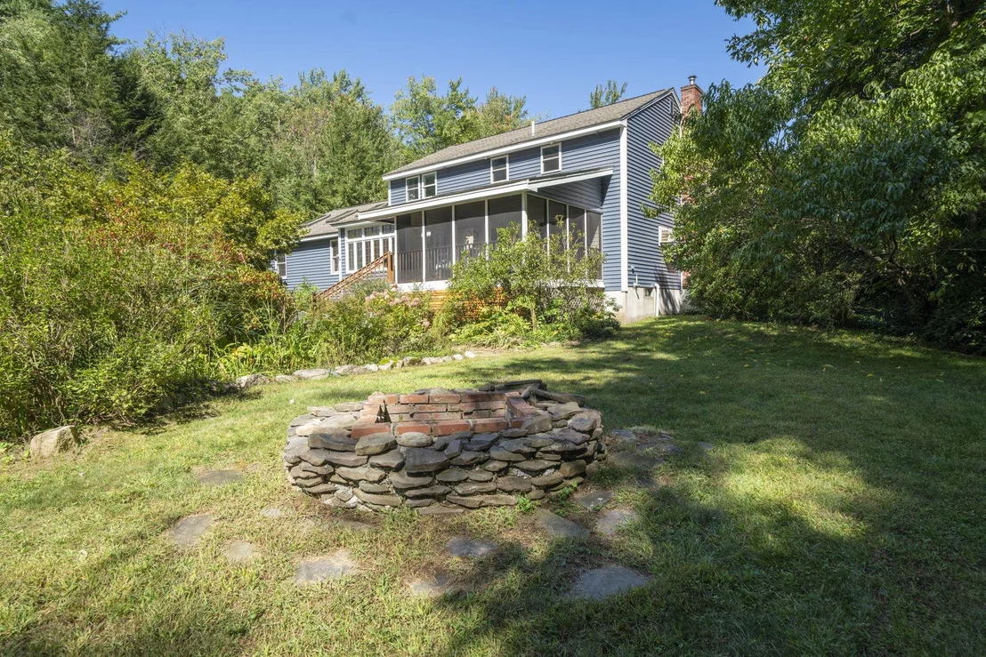 Photo of 28 Longview