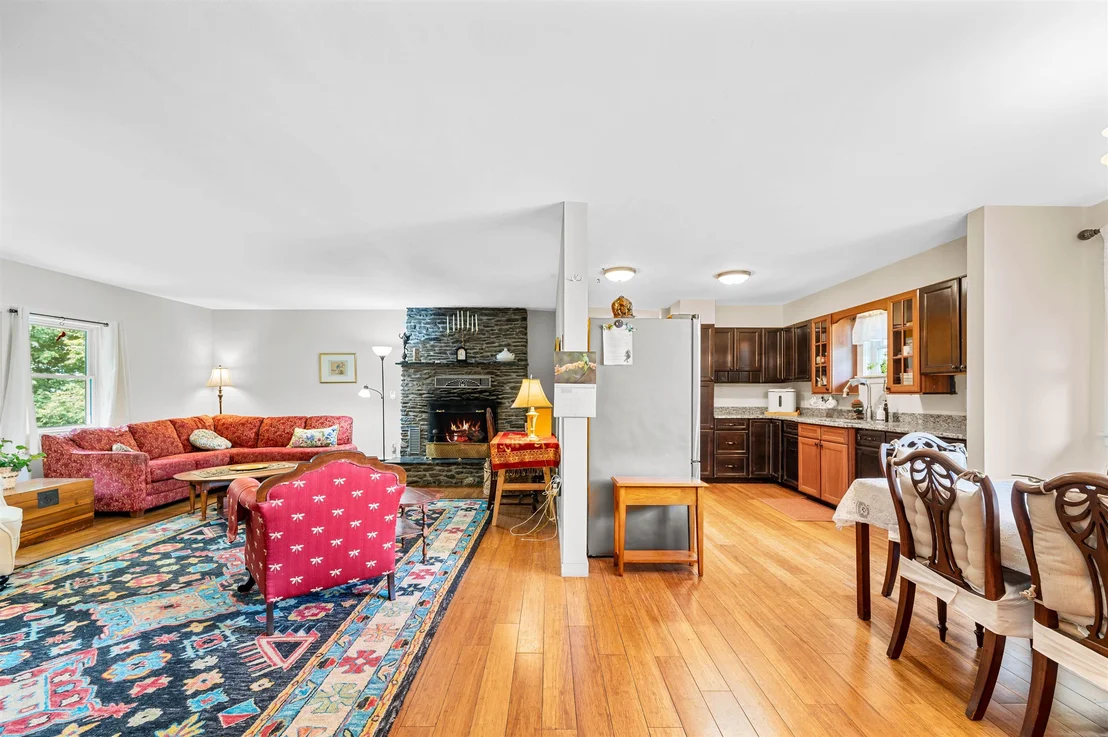 Photo of 12 Veeder