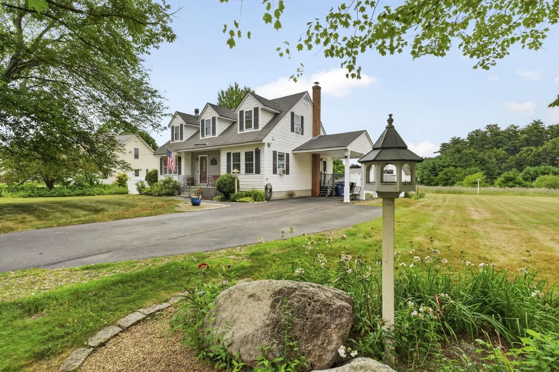 Photo of 284 Corning