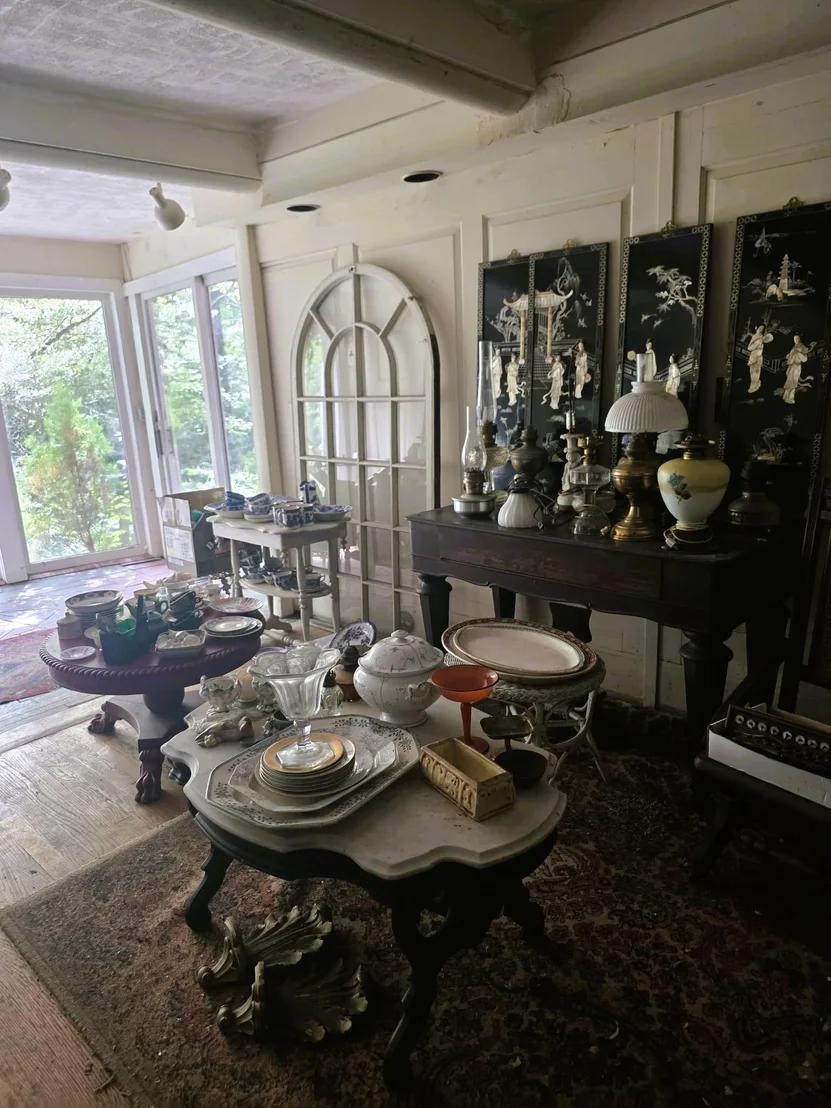 Photo of 1107 Broad Brook