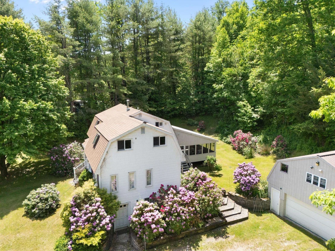 Photo of 3333 West River