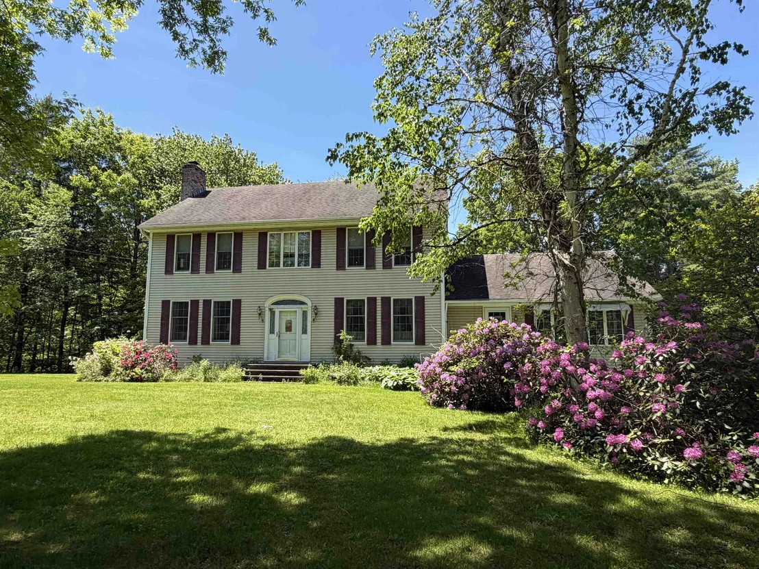 Photo of 2391 McConnell