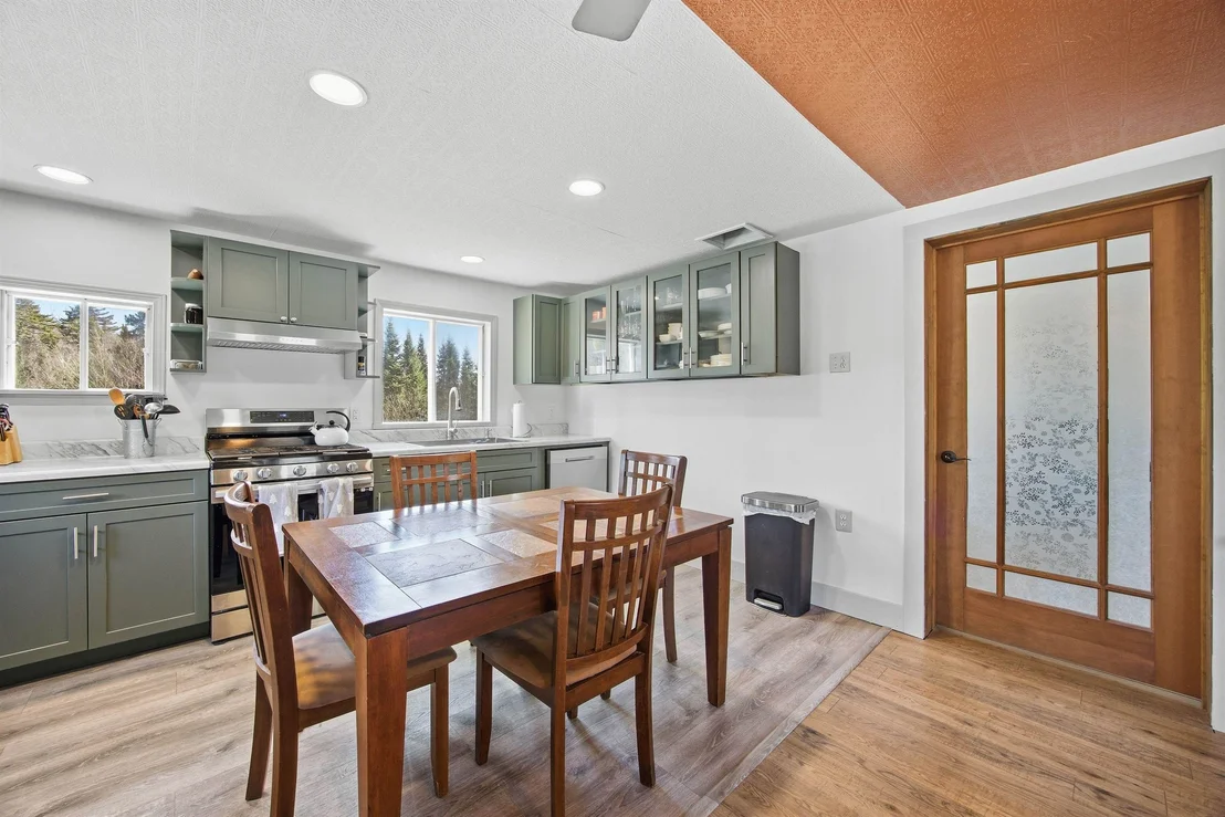 Photo of 3190 Granby