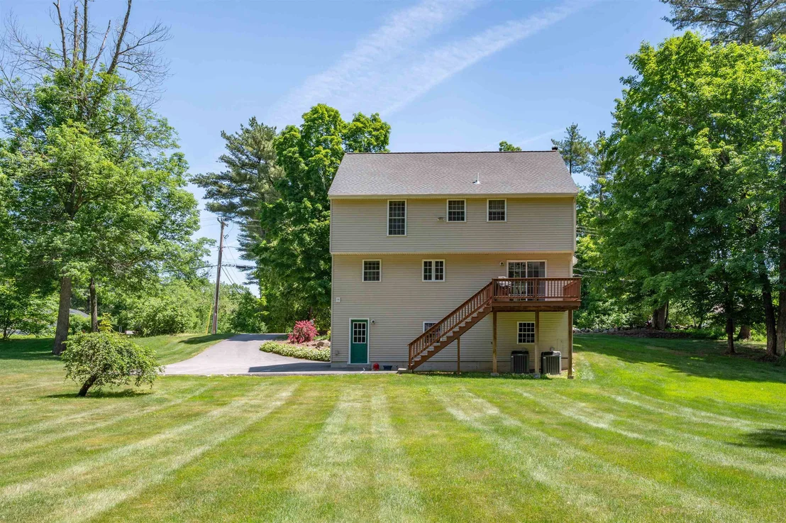Photo of 10 Golden Brook
