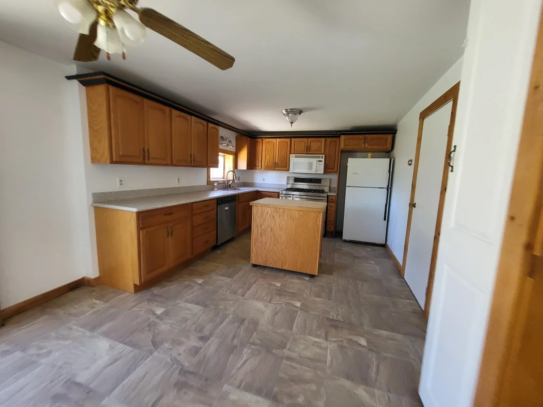 Photo of 1008 Luce