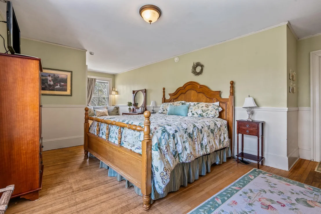 Photo of 12 Thorn Hill