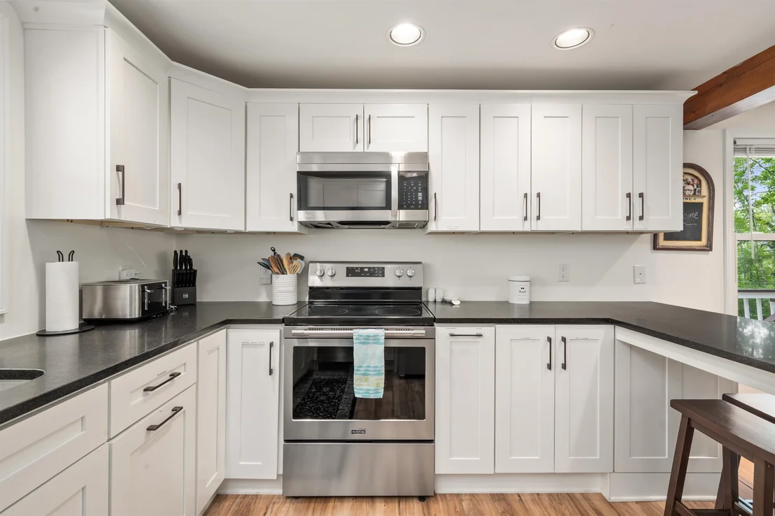 Photo of 10 Lakeview